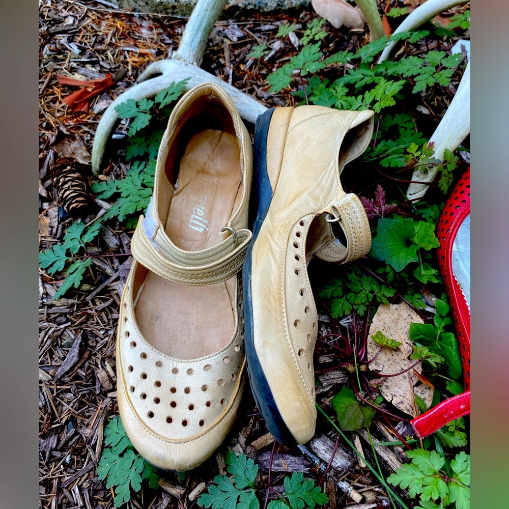 Tan leather shoes